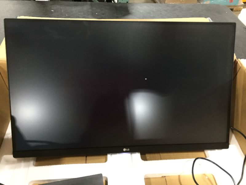 Photo 4 of LG 27" WQHD WLED LCD Monitor - 16:9 - Dark Anthracite - 27" Class - In-plane Switching (IPS) Technology - 2560 x 1440 - 16.7 Million Colors - FreeSync - 350 Nit Typical, 280 Nit Minimum ...