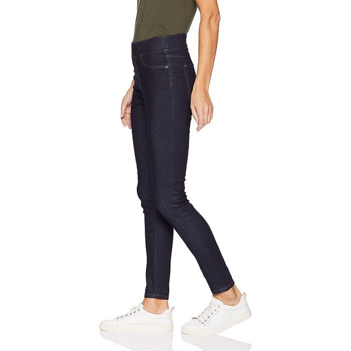 Photo 1 of AMAZON ESSENTIALS JEGGINGS MEDIUM