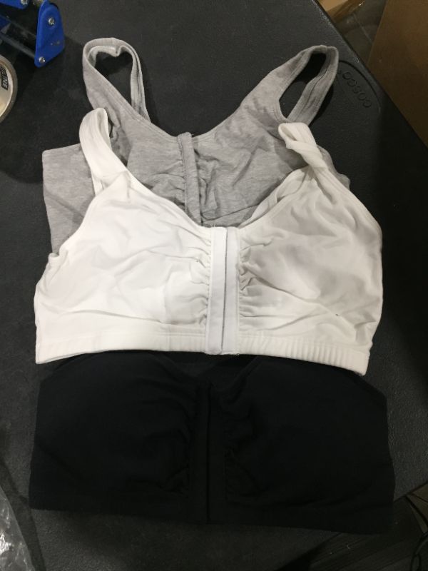 Photo 2 of Front Opening 3pack Sports Bra
white/black/grey size 38