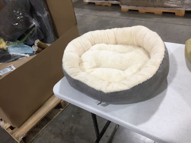 Photo 1 of Bedsure Calming Dog Beds for Small Medium Large Dogs - Round Donut Washable Dog Bed, Anti-Slip Faux Fur Fluffy Donut Cuddler Anxiety Cat Bed...