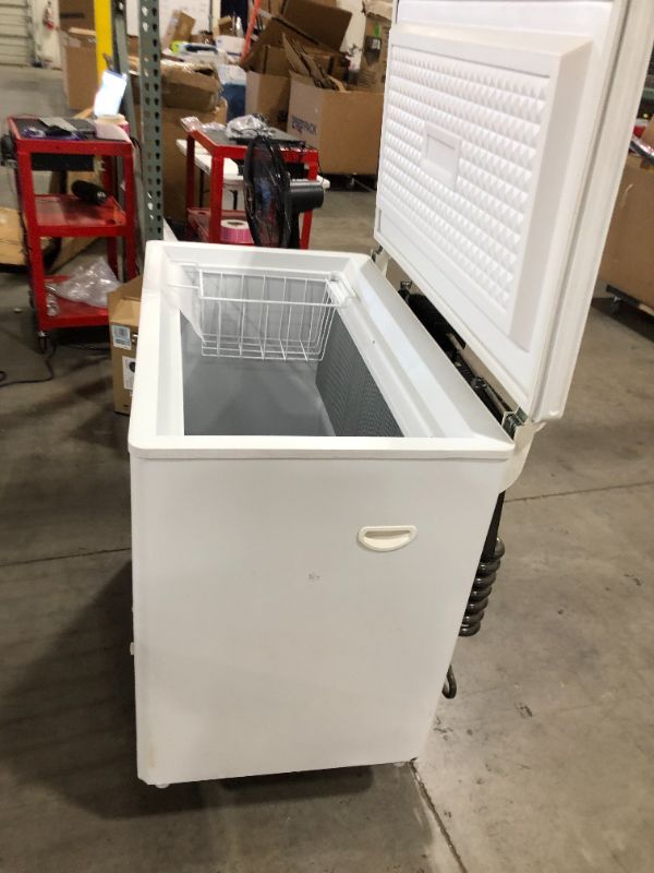 Photo 6 of Smad 7 Cu.ft Propane Freezer 2-Way 110 volts & LP Gas Chest Freezer for Indoor & Outdoor Automotive Off Grid Hunting & Fishing, White