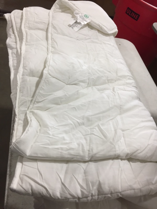 Photo 1 of 90 X 90 White Comforter ( USED )