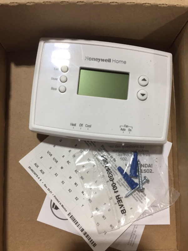 Photo 2 of Honeywell Home RTH221B 1-Week Programmable Thermostat
