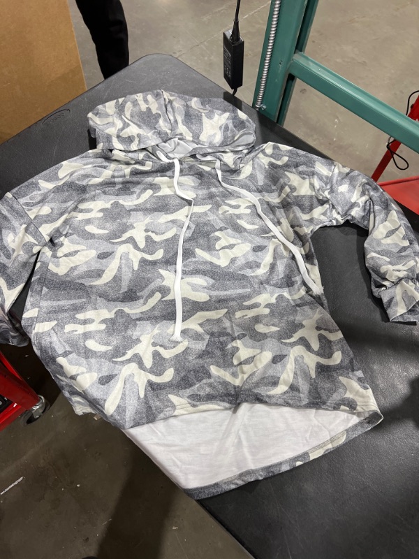 Photo 1 of Women's Camo Long Sleeve with Hoodie. Large