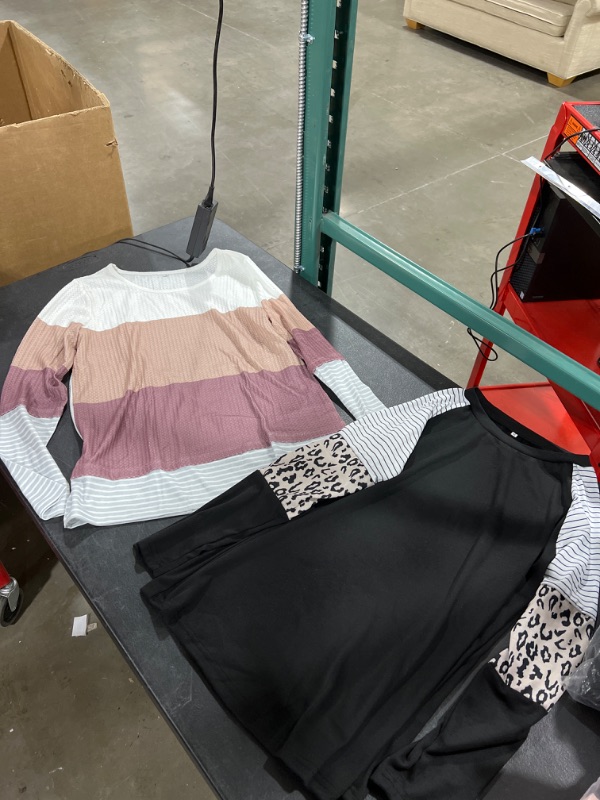 Photo 1 of 2pk Women's Long Sleeve Shirts, Medium 