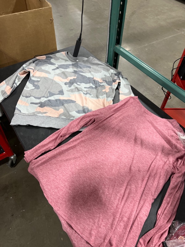 Photo 1 of 2pk Women's Long Sleeve Clothing, XL