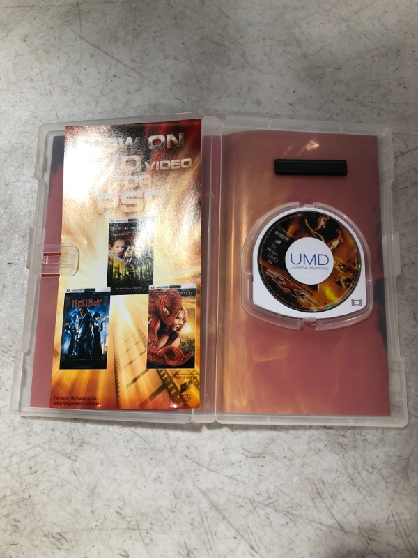 Photo 4 of XXX : UMD Video for PSP
USED CONDITION.