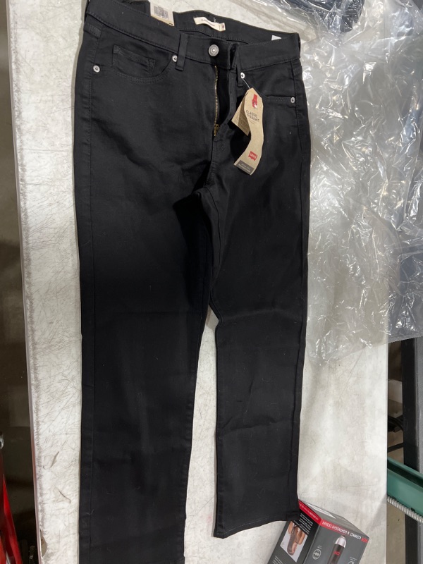 Photo 2 of Levi's Women's Classic Straight Jeans Pants (Standard SIZE 8