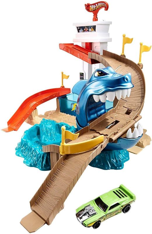 Photo 1 of Hot Wheels Color Shifters Sharkport Showdown [Amazon Exclusive]
