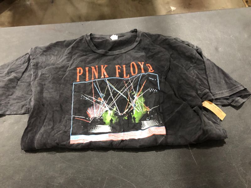 Photo 2 of 1987 Pink Floyd World Tour Shirt
