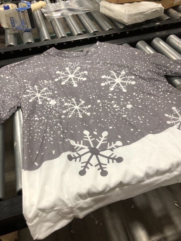 Photo 2 of Womens Christmas snowflake Long Sleeve (XL)