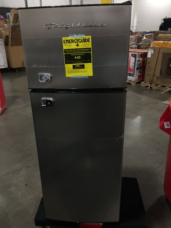 Photo 2 of Frigidaire 7.5 Cu ft Compact Refrigerator - EFR751
