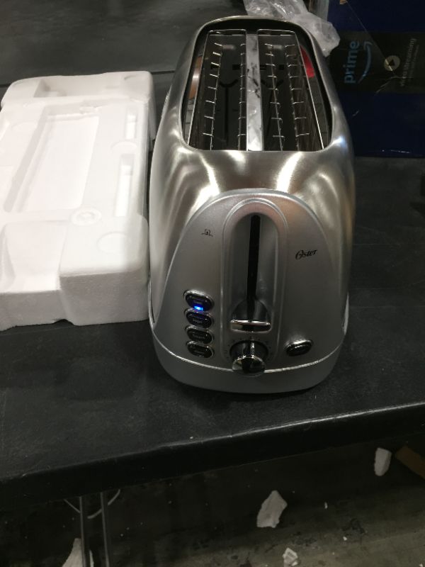 Photo 2 of Oster 4-Slice Long-Slot Toaster