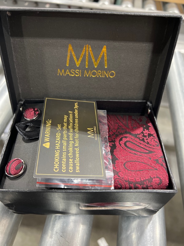 Photo 1 of Massi Morino Mens tie set(cufflinks and tie set)