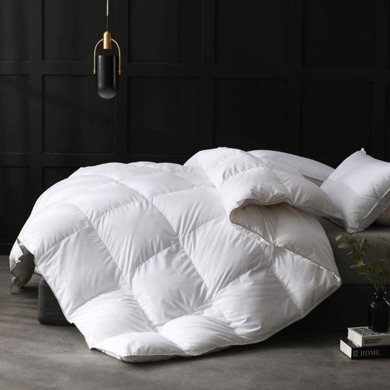 Photo 1 of APSMILE Luxurious All Seasons Goose Feathers Down Comforter Full/Queen Size Duvet Insert - Ultra-Soft 750 Fill-Power Hotel Collection Comforter, 46 Oz Fluffy Medium Warmth, (90x90, Solid White)
