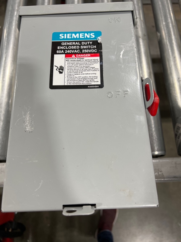 Photo 3 of 2pk SIEMENS General SIE GF222NA FUS GEN Duty Safety Switch, ANSI 61 Grey
