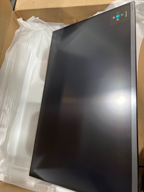 Photo 3 of SAMSUNG TU872 Series 32-Inch 4K UHD (3840x2160) Computer Monitor, Thunderbolt 3 Daisy Chain, HDMI, Display Port, Height Adjustable Stand, 3 Yr WRNTY (LF32TU872VNXGO)
