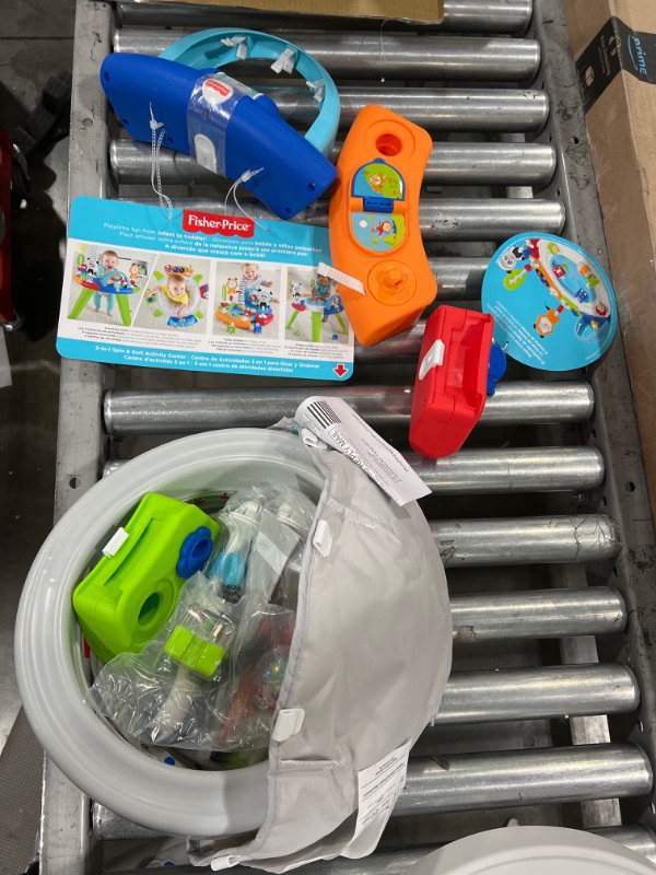 Photo 3 of Fisher-Price 3-in-1 Spin and Sort Activity Center