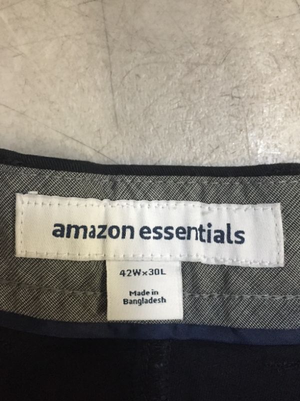 Photo 2 of Amazon Essentials Men's Athletic-fit Casual Stretch Khaki Pant BLACK
SIZE 