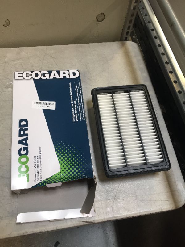 Photo 2 of ECOGARD XA5833 Premium Engine Air Filter Fits Hyundai Santa Fe 3.3L 2007-2009, Santa Fe 2.7L 2007-2009
