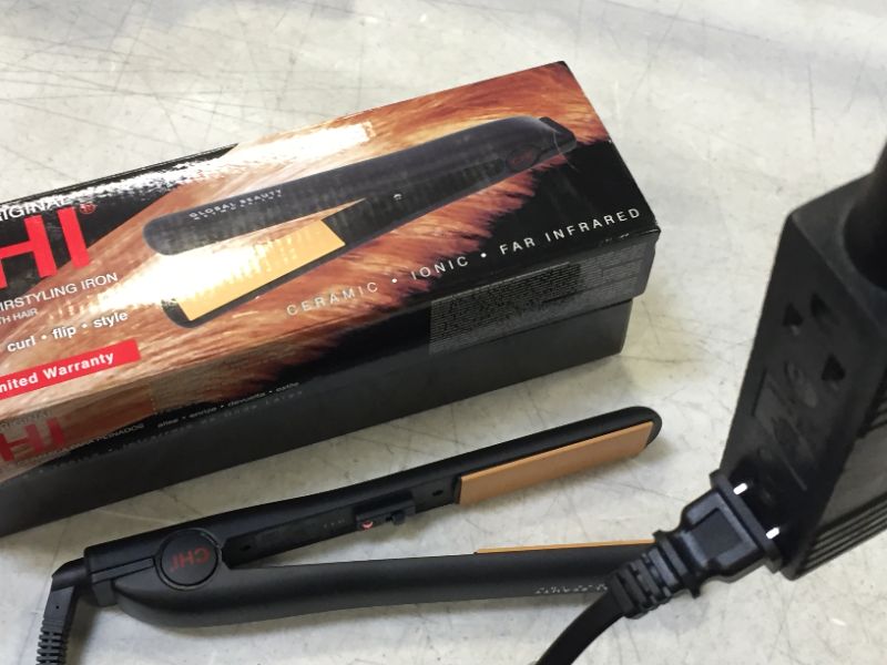 Photo 3 of Farouk CHI Ceramic 1 Inch Flat Iron 