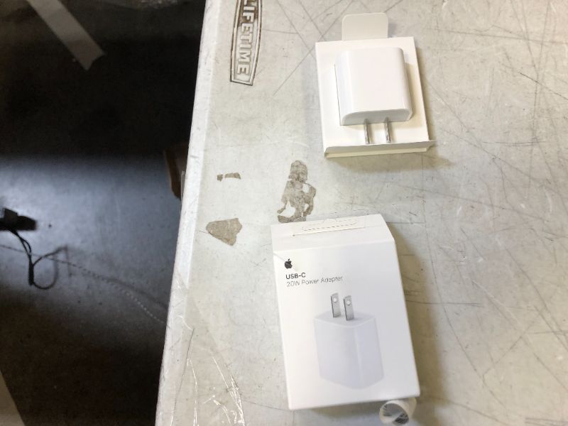 Photo 2 of 
Apple 20W USB-C Power Adapter