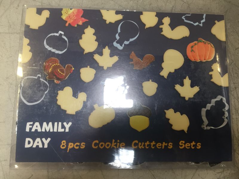 Photo 1 of 8 pc cookie cutter set 