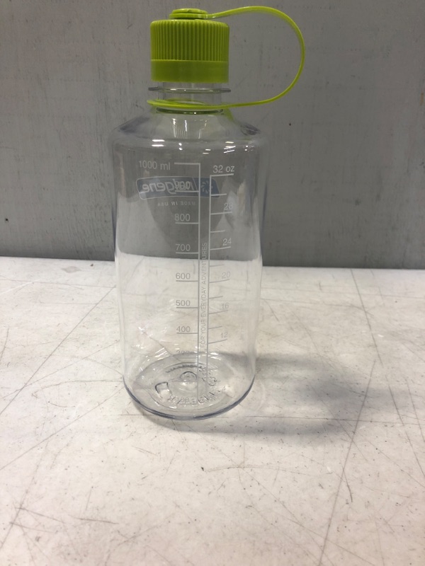 Photo 1 of 1000ml water bottle