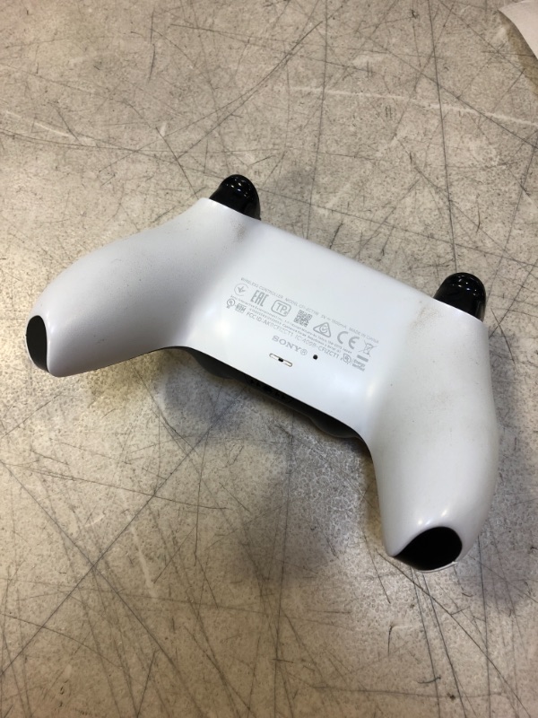 Photo 3 of Playstation DualSense Wireless Controller
