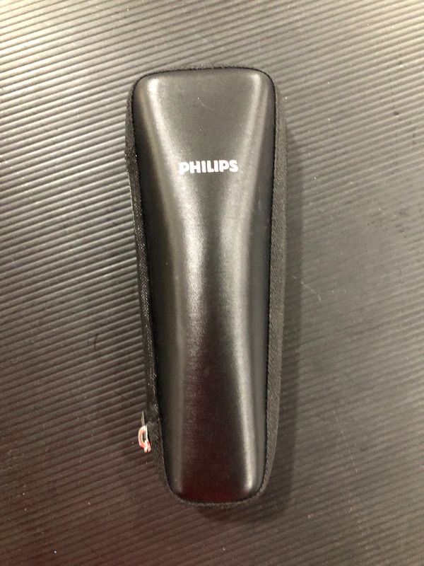 Photo 2 of Philips Norelco Bodygroom Series 7000 Showerproof Body Trimmer & Shaver with Case and Replacement Head, BG7040/42