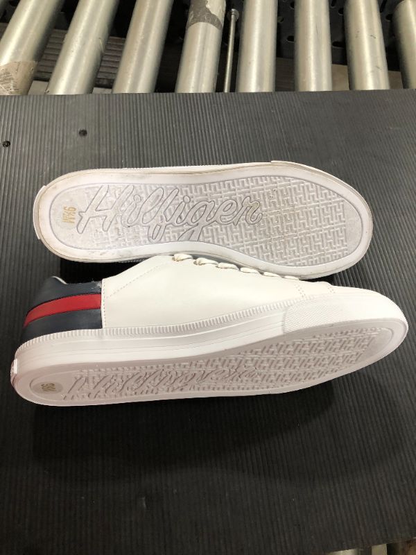 Photo 3 of Tommy Hilfiger Women's Laddin Sneaker

SZ-9.5 