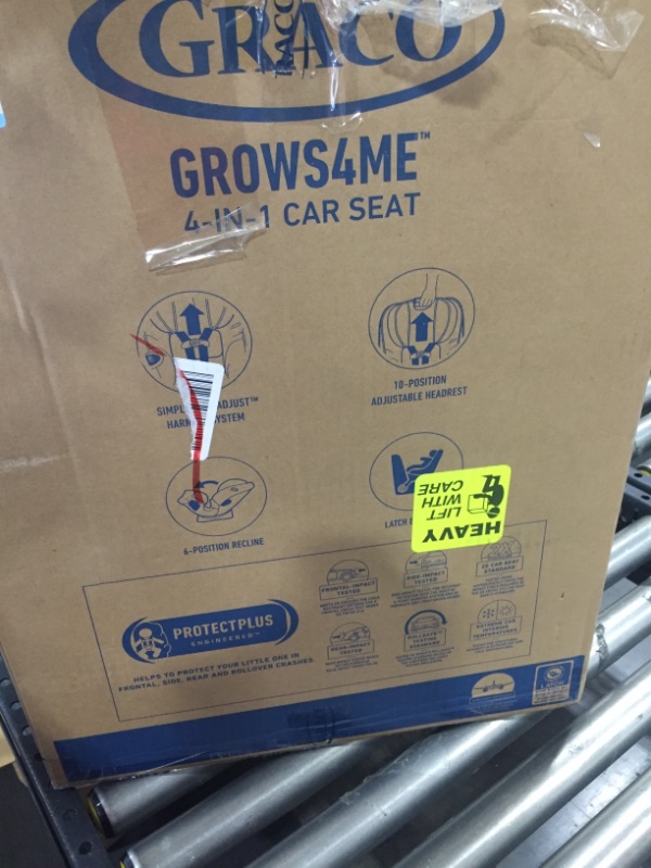 Photo 2 of Graco Grows4Me 4-in-1 Convertible Car Seat in Multi
