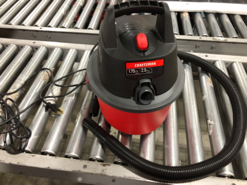 Photo 1 of Craftsman 2.5 gal. Corded Wet/Dry Vacuum 3 amps 120 volt 1.75 hp