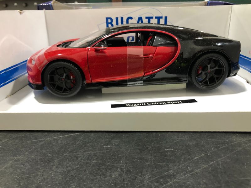 Photo 5 of Bburago 1 18 Bugatti Chiron Sport
