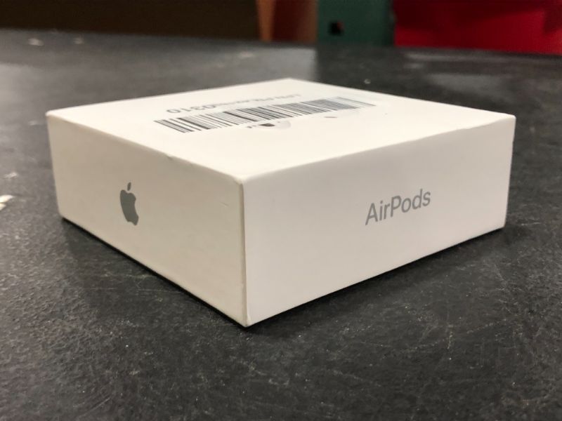 Photo 9 of Apple - AirPods with Charging Case (2nd generation) - White
