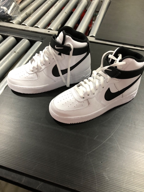 Photo 2 of Nike Men's AIR Force 1 '07 Basketball Shoes 9.5 TWO LEFT SHOES