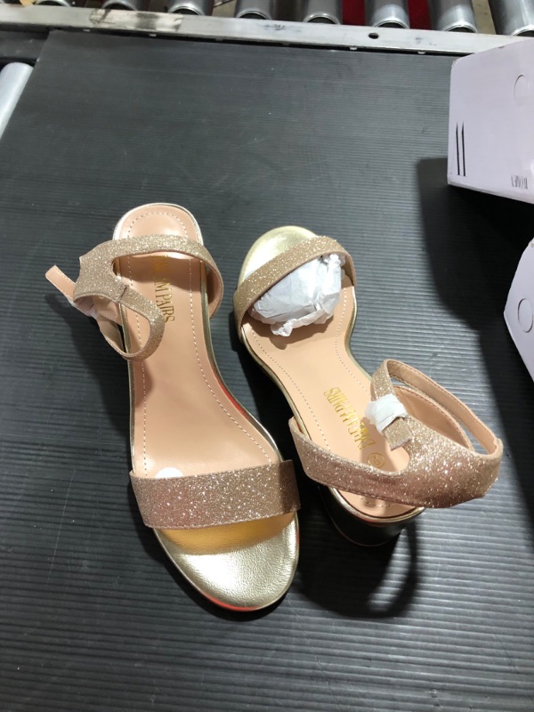 Photo 1 of WOMENS HEELS SIZE 9