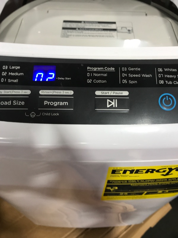 Photo 4 of BLACK+DECKER BPWH84W Washer Portable Laundry, White, 0.84 Cu. Ft.***COVER LID MISSING***