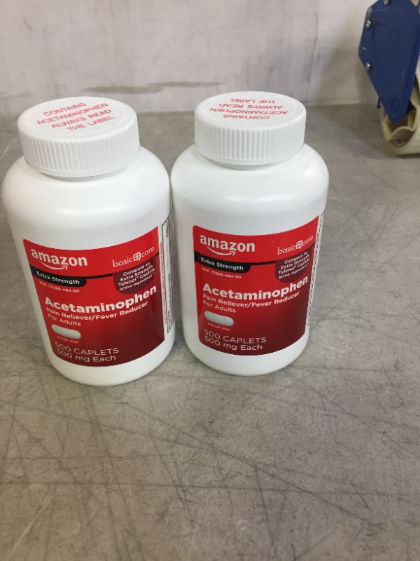 Photo 1 of Amazon Basic Care Extra Strength Pain Relief, Acetaminophen Caplets ( Pack of 2 ) exp: 11/2022

