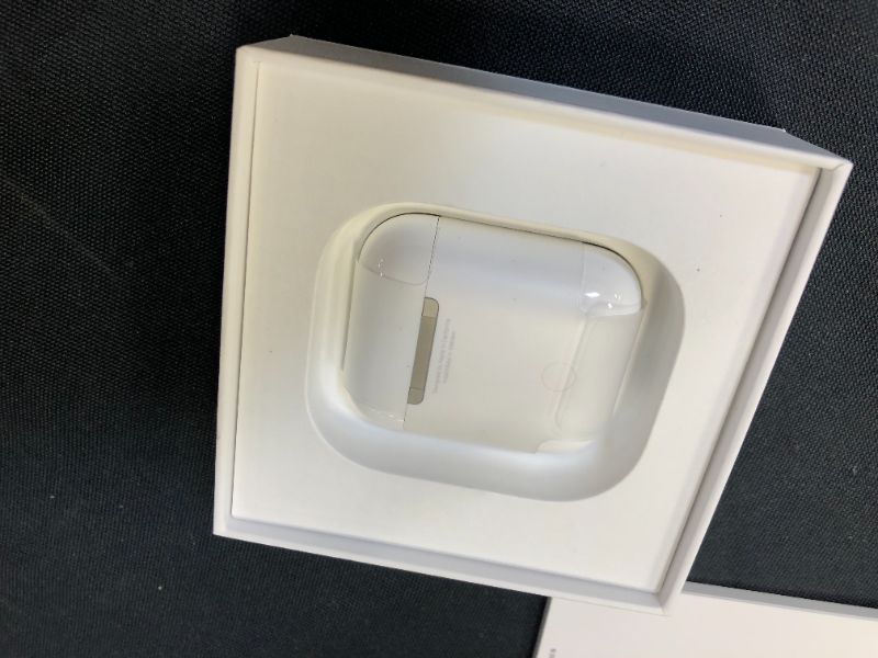 Photo 5 of Apple AirPods (2nd Generation)  