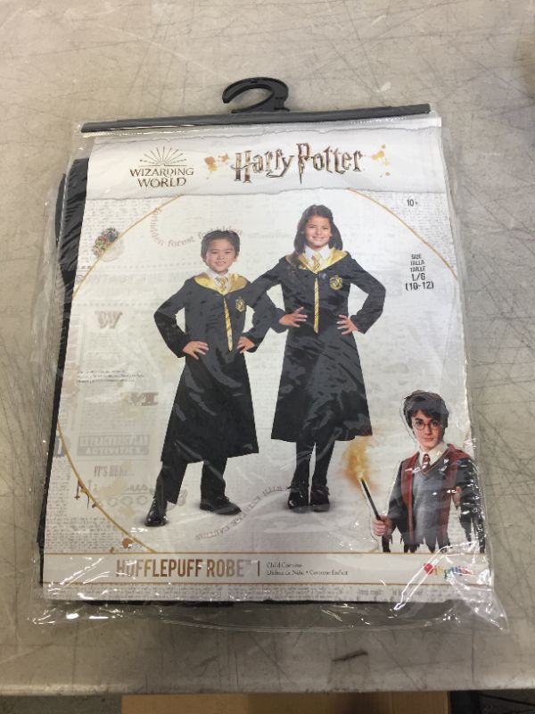 Photo 2 of Harry Potter Robe, Official Hogwarts Wizarding World Costume Robes, Classic Kids Size Dress Up Accessory
( SIZE LARGE )