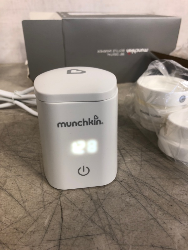 Photo 3 of Munchkin 98° Digital Bottle Warmer (Plug-in) – Perfect Temperature, Every Time
