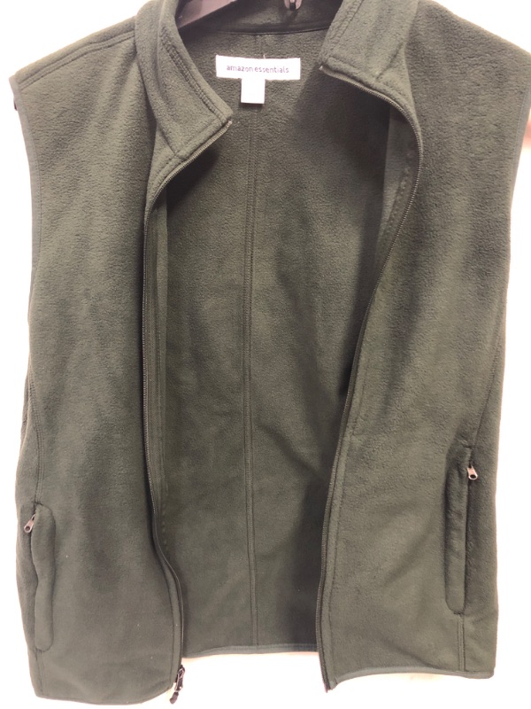 Photo 2 of Amazon Essentials Men's Full-Zip Polar Fleece Vest
SIZE XS 