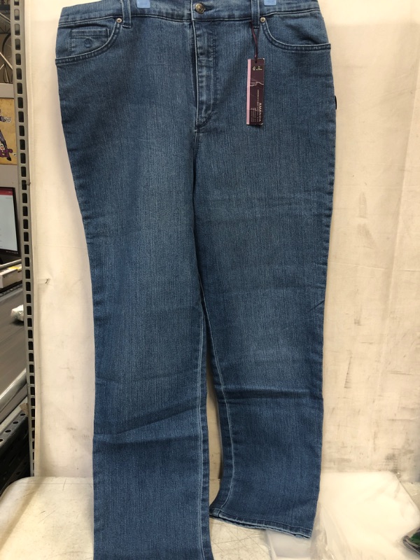 Photo 2 of Gloria Vanderbilt Women's Amanda Classic High Rise Tapered Jean
