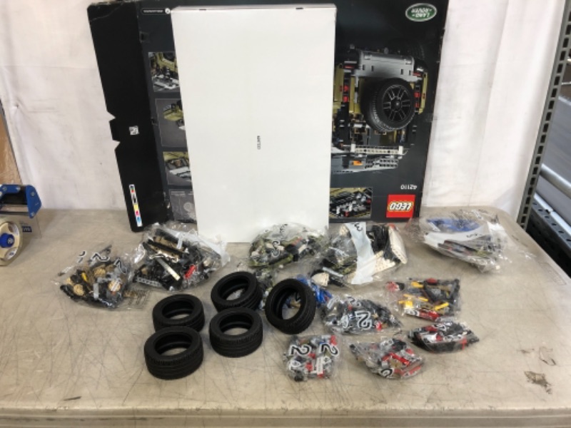Photo 5 of LEGO Technic Land Rover Defender 42110 Building Kit (2573 Pieces)
