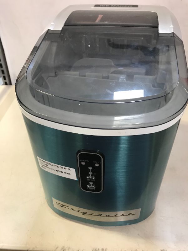 Photo 3 of Frigidaire EFIC103-AMZ-SC Counter Top Maker with Over-Sized Ice Bucket, Stainless Steel, Self Cleaning Function, Heavy Duty, Stainless
(UNABLE TO TEST FULL FUNCTONALITY)