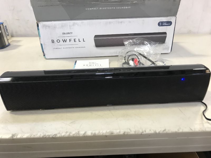 Photo 3 of Majority Bowfell Small Sound Bar for TV with Bluetooth, RCA, USB, Opt, AUX Connection, Mini Sound/Audio System for TV Speakers/Home Theater, Gaming, Projectors, 50 watt, 15 inch
(MISSING REMOTE)