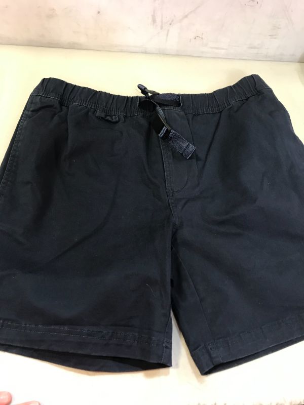 Photo 2 of Goodthreads Men's 7" Belted Elastic Waist Short
MEDIUM