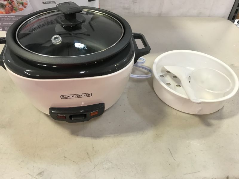 Photo 2 of BLACK+DECKER Rice Cooker, 6-cup, White USED BUT LOOKS NEW
