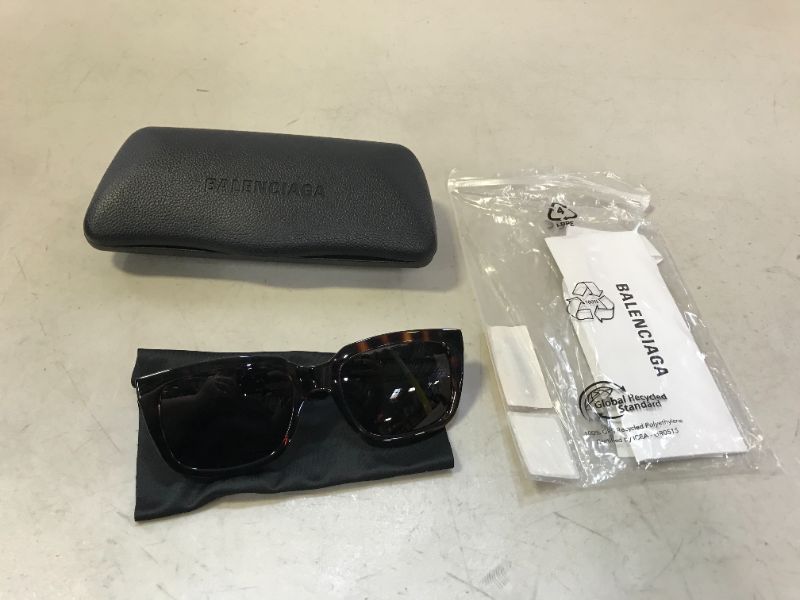 Photo 6 of Balenciaga BB0108S
